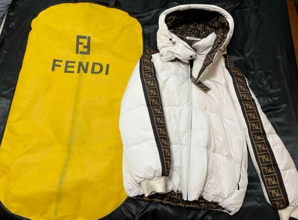 FENDI ダウンジャケット