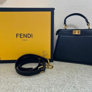 FENDI ピーカブー スモール ショルダーバック