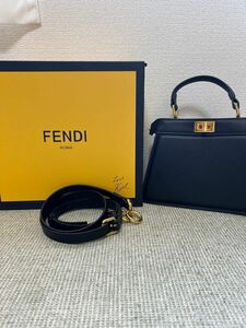 FENDI ピーカブー スモール ショルダーバック