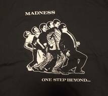 新品【MADNESS】マッドネス One Step Beyond プリント Tシャツ M // スカ ロックTシャツ バンドTシャツ 2トーン_画像2