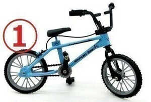 オビツ１１ ドール 人形 フィギュア カスタムドール 撮影用 自転車 マウンテンバイク ブルー B220929-1