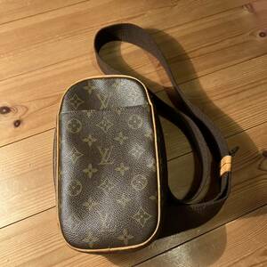 ルイヴィトン LOUIS VUITTON モノグラム ボディバッグ ショルダーバッグ ガンジュ