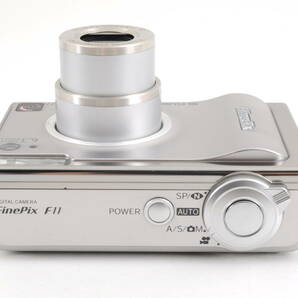 動作品 富士フィルム FUJIFILM FinePix F11 ファインピックス コンパクトデジタルカメラ 箱 充電ケーブル付 管80K6752の画像5