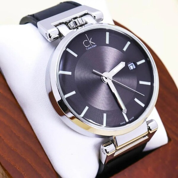 ◆稼働 Calvin Klein 腕時計 デイト レザー メンズ 新品電池 z