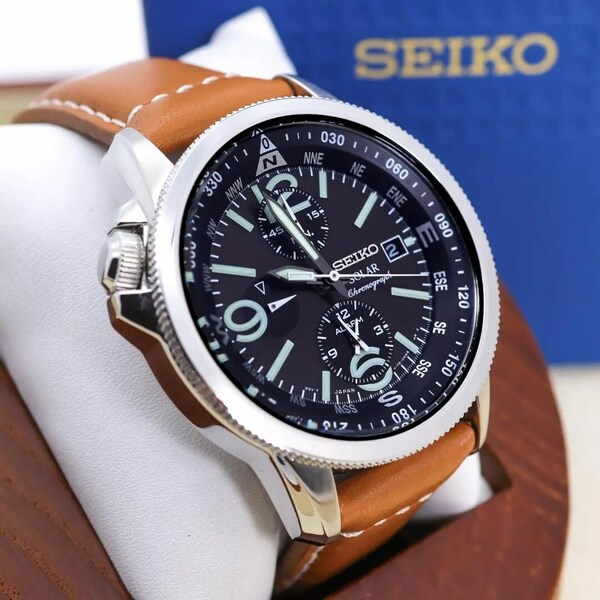 ◆美品 稼働 SEIKO 腕時計 ソーラー 海外モデル SSC81 純正レザーL