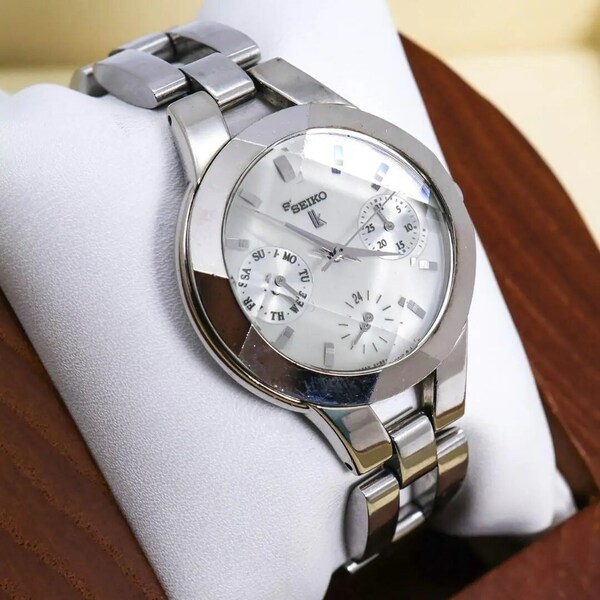 ◆稼働 SEIKO Lukia 腕時計 デイデイト カットガラス 新品電池 z