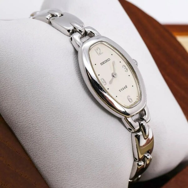 ◆美品 稼働 SEIKO TISSE 腕時計 アイボリー レディース 新品電池s