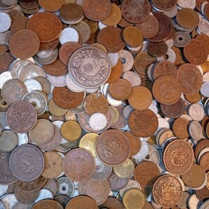 428 1円～ 2.52kg 未選別日本古銭各種大量おまとめ の画像1