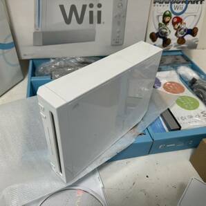 【完品】【任天堂 Wii 本体 Wiiリモコン ヌンチャク センサーバー アダプタ AVケーブル マリオカートハンドル はじめてのWii】の画像6