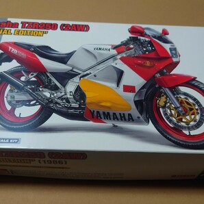 ハセガワ 1/12 YAMAHA TZR250 (2AW) スペシャル エディション [1986]の画像1