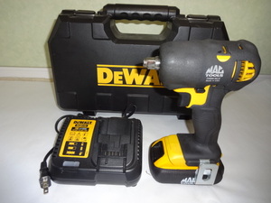 DEWALT デウォルト　マックツール　電動工具　1/2インパクトセット ハウジング、バッテリーブーツ付