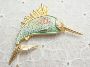L350　ヴィンテージ ブローチ カジキ デザイン ペイントカラー 魚 アクセサリー Vintage brooch