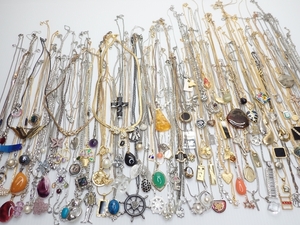  liquidation goods 603 Vintage pendant necklace 140 point and more set 830g large amount together all sorts various lot of Necklace Pendants