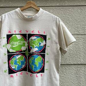 90s USA製 地球 コカコーラ プリントTシャツ 半袖Tシャツ PITCH-IN リサイクル アメリカ製 古着 vintage ヴィンテージ Mサイズ