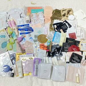  cosmetics sample large amount summarize cosme skin care DIOR CHANEL JILLSTUART Yves Saint-Laurent paul (pole) & Joe POLA KANEBOtepakosIPSA