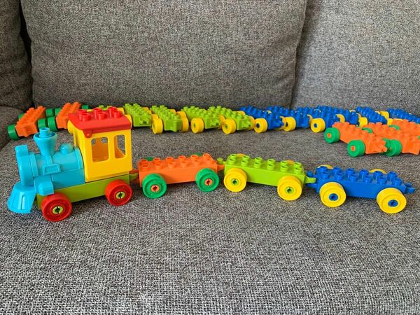 機関車セット　汽車　ブロック 車 デュプロ 知育玩具 レゴ互換品