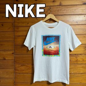 NIKE AIR tシャツ　イルカ