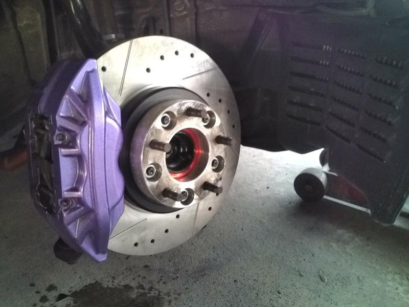 VOING DS4 W210 (セダン) E430 210070 4ポットキャリパー車 97/8~02/05 フロント スリット&ドリルド ブレーキローター VOING DS4 W210 (セダン) E430 210070 4ポットキャリパー車 97/8~02/05 フロント スリット&ドリルド ブレーキローター