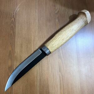 サバイバルナイフ　木製ハンドル　切れます　北欧風