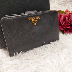 PRADA プラダ サフィアーノ メタル L字ファスナー 二つ折り バイフォールド 折財布 折り財布　ゴールド金具 ロゴ型押し SAFFIANO METAL 黒