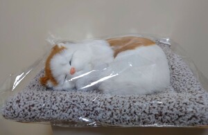 新品　スヤスヤおねむりねこちゃん　①　リアル猫　猫　ねこ　ぬいぐるみ　置き物