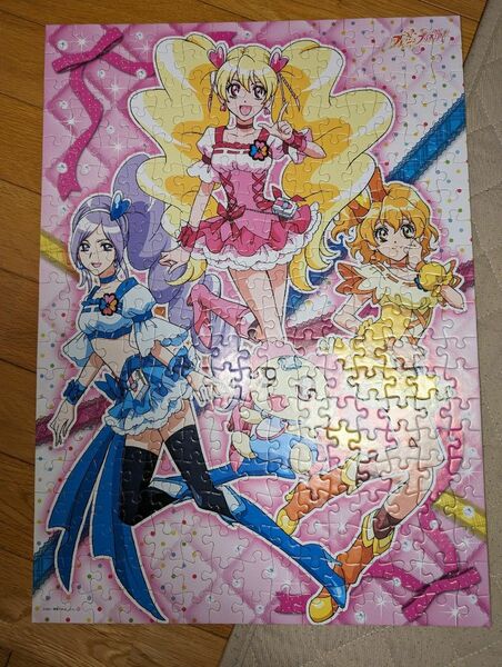 フレッシュプリキュア！　ジグソーパズル　300ピース　キュアピーチ　キュアパイン　キュアベリー　シフォン