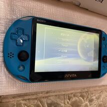 美品　PSVITA 本体 アクアブルー SONY PlayStation VITA PCH-2000 初期化/動作確認済_画像2