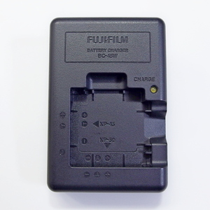 即決 送料140円 FUJIFILM 富士フイルム 充電器 「BC-45W」バッテリーチャージャー 
