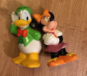 ディズニー　ソフビ貯金箱　ミニーマウス＆ドナルドダック　コインバンク