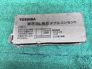 015●●東芝　TOSHIBA SL角形ダブルコンセント DC1262 箱の状態が悪い