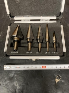 020♪おすすめ商品♪メーカー不明 ステップドリル 型式不明　実動作未確認の為ジャンク