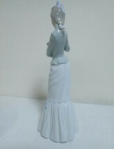 G938/8D◆LLADRO リヤドロ 犬を抱く貴婦人 陶器人形 置物 高さ36㎝ 難有り◆_画像4