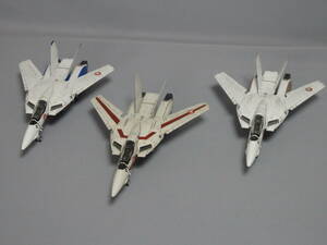 1/72 VF-1J&A バルキリー バーミリオン小隊 ３機セット ハセガワ　塗装済み完成品 ジャンク