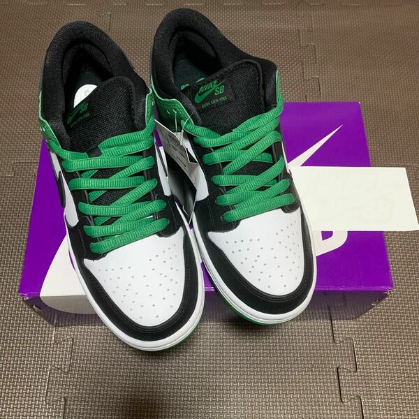 NIKE SB DUNK LOW PRO Black and Classic Green 27cm