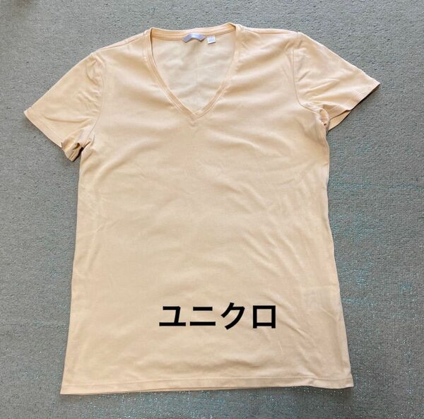 ユニクロ　Vネック Tシャツ