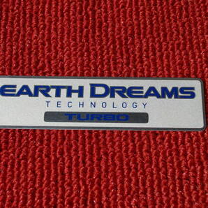 ホンダ純正パーツ エンジンカバーエンブレム プレート EARTH DREAM THECNOLOGY TURBO 未使用品の画像2