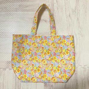 トートバッグ ハンドメイド トートバック 花柄 手提げバッグ　黄色