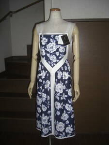 ivu* sun rolan *Yves Saint Laurent* apron * tag attaching *