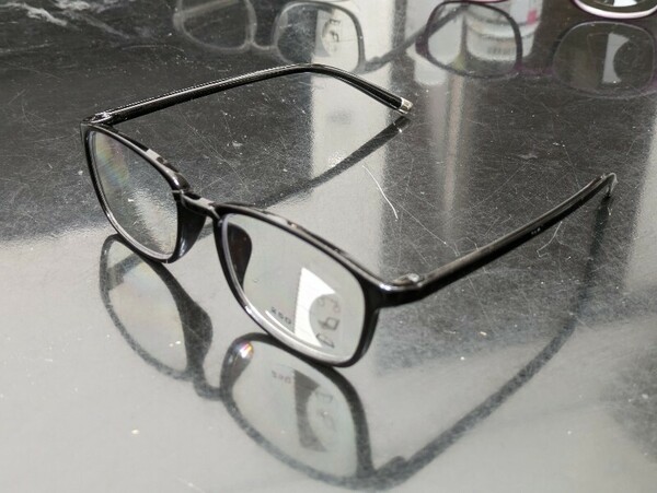 遠近両用　老眼鏡 ブラック　度数1.0　ブルーライトカット　おしゃれ　TR90　フレームがしなる　色がおしゃれ　ブラック　