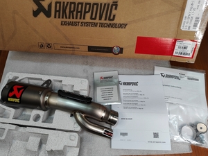 30%OFF★AKRAPOVIC チタン スリップオンライン マフラー S1000R 2017 2020 BMW S-B10S09-CUBT S-B10SO9-CUBT