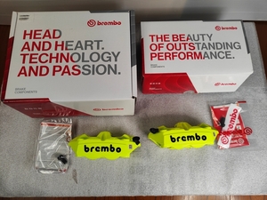 新品★BREMBO 100mmピッチ ラジアルブレーキキャリパー ブレンボ 左右セット 120.9885.84 120.9885.83 120988584 120988583