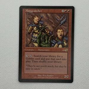 MTG《モグ捕り人/Moggcatcher》[NEM] 英語