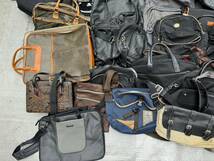 T773☆バッグ　まとめ売り　メーカー多数　ショルダーバッグ　トートバッグ　ハンドバッグ　ビジネスバッグ　鞄　山売り_画像7