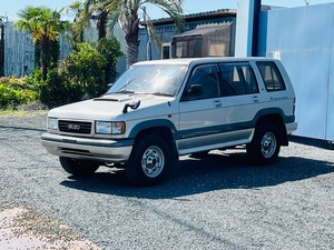 Isuzu Bighorn ディーゼルturbo 前期 ナローボディー フィールドスター フルオリジナル beautiful condition