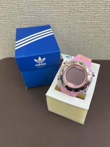 ◎adidas アディダス レディース デジタル腕時計 ADH2014 ラバー 純正ベルト ピンク×シルバーカラー 箱、説明書付属 ※不動、ジャンク品