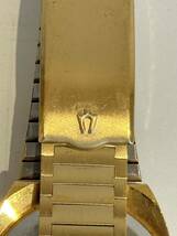 ■【稼働品】 BULOVA ブローバ アンティーク ゴールド色 メンズ 自動巻き スクエア デイデイト シャンパン 純正ブレス 時計 腕時計 _画像4