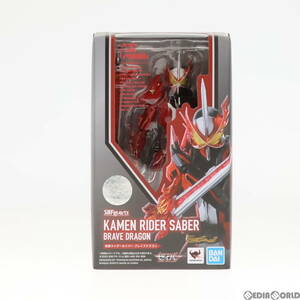 【中古】[FIG]S.H.Figuarts(フィギュアーツ) 仮面ライダーセイバー ブレイブドラゴン 完成品 可動フィギュア バンダイスピリッツ(61137333)