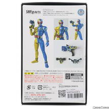 【中古】[FIG]魂ウェブ商店限定 S.H.Figuarts(フィギュアーツ) 真骨彫製法 仮面ライダーW(ダブル) ルナトリガー 完成品 可動フィギュア バ_画像2