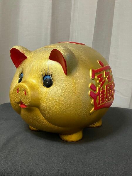 豚さんの特大貯金箱　