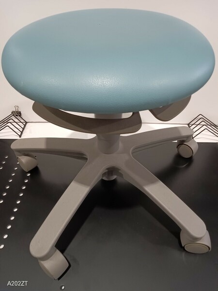 椅子 スツール（患者用） キャスター 背なし ターコイズブルー PCK-1104DL-S4 在庫有3